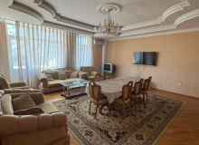 H.Əliyev küçəsi, Avrasiya Hospitalın yanı H.Əliyev küçəsi, Avrasiya Hospitalın yanı