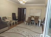 Satılır Zahid Xəlilov 59. BDU-ya ayaqla məsafədə.