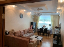 Satılır Şərifzadə küçəsi