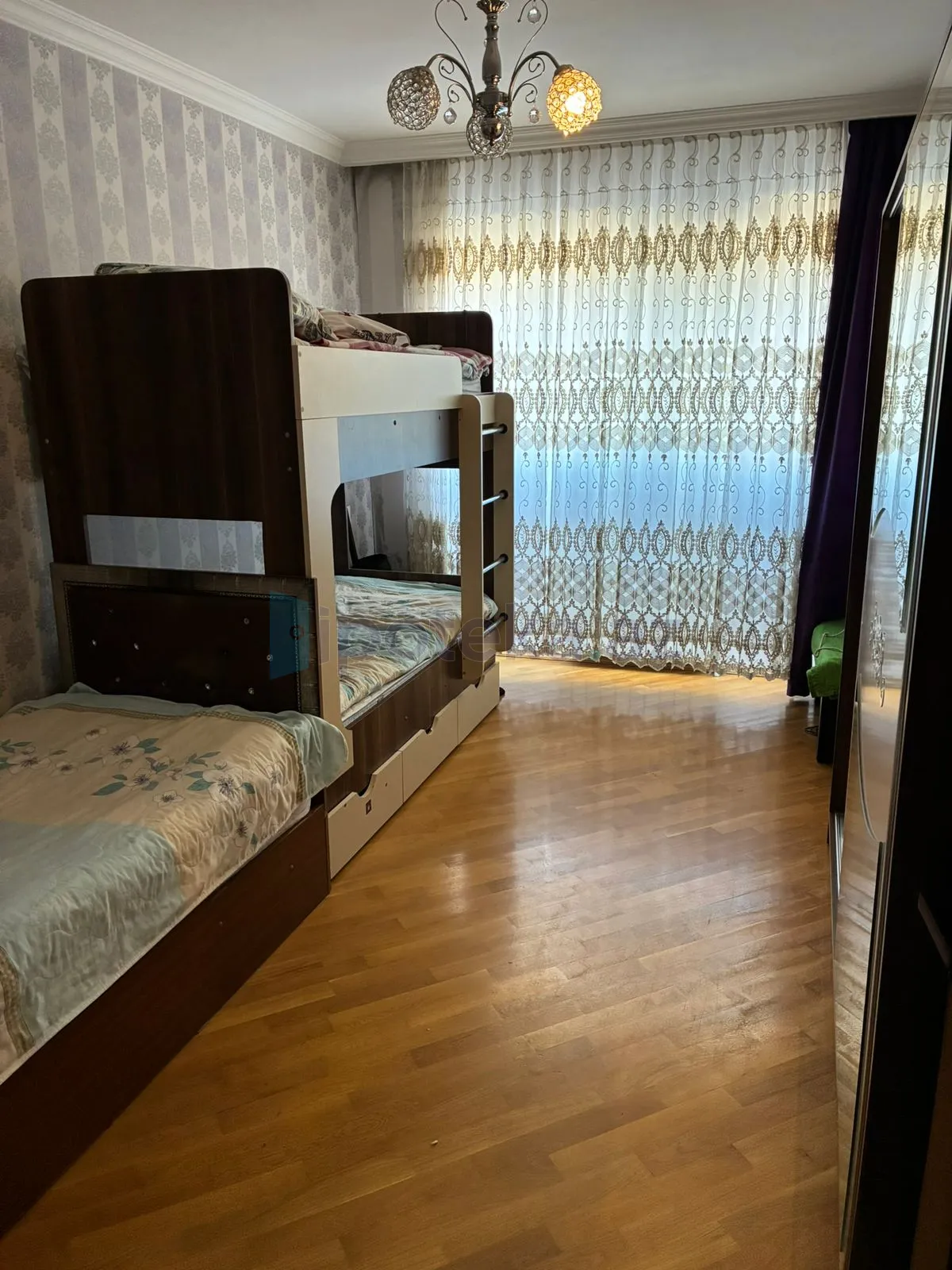 Lütfüzadə küçəsi.