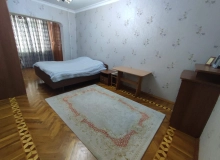 Nizami r., Naxçıvanski küç., Məlhəm hospitalın yaxınlığı