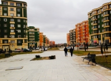 Masazır qəsəbəsi, İstiqlaliyyət küçəsi