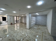 Ağ şəhər, Xəqani Rüstəmov küçəsi