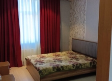Qarayev metrosu, Bona Dea xəstəxanası yaxınlığı