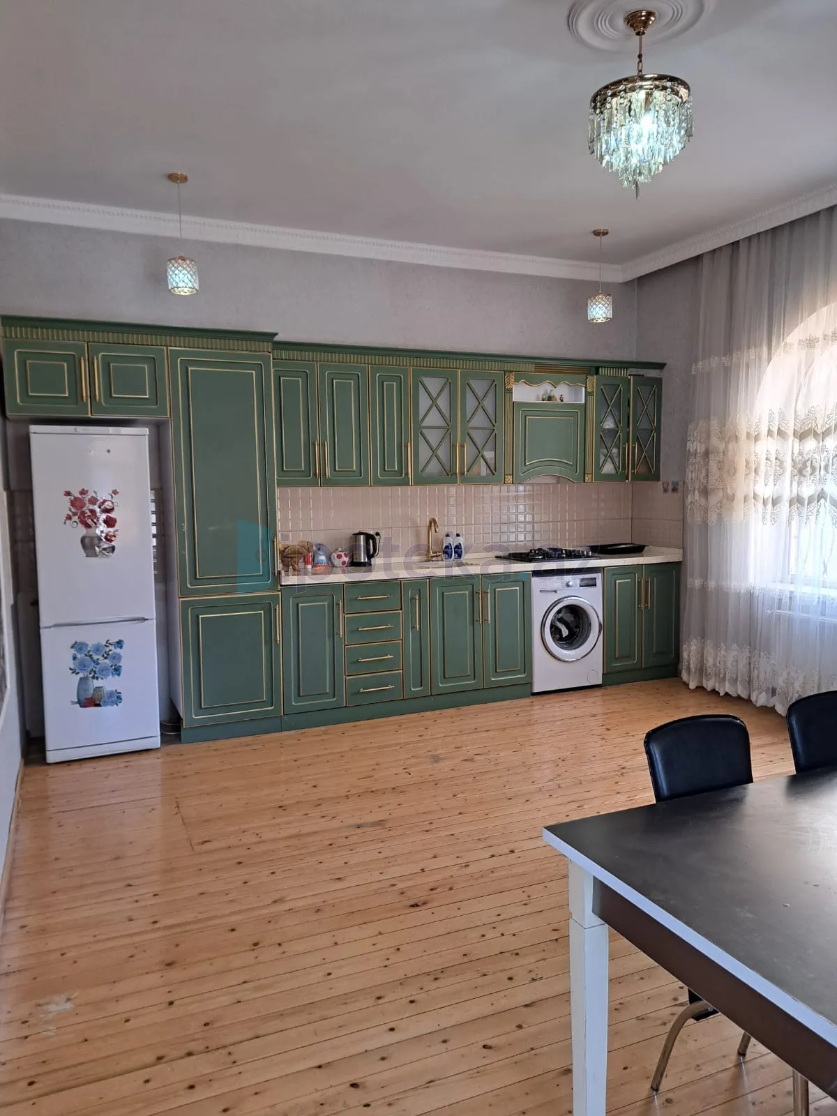 Mikayıl Müşviq küç.