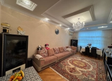 Satılır Şərifzadə küçəsi