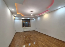 Satılır Həsən Əliyev küçəsi