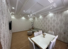 Masazırda, 6 nömrəli məktəbin yanı