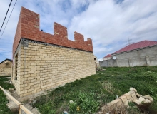 Masazır qəsəbəsi, İstiqlaliyyət küçəsi