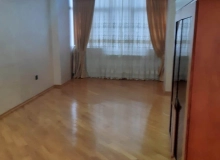 Satılır Əliyar Əliyev küçəsi