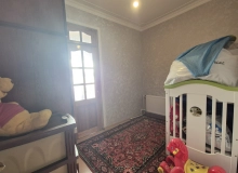 Satılır Qaraçuxur qəsəbəsi.