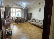 Satılır Məhəmməd Hadi küçəsi