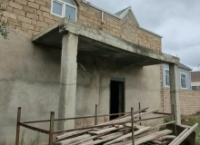Satılır Buzovna qəsəbəsi