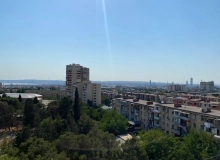 Nizami.ray Xalqlar metrosunun yanında