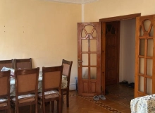 Satılır Məhəmməd Hadi küçəsi