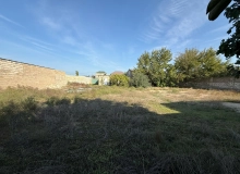 Satılır Buzovna qəsəbəsi