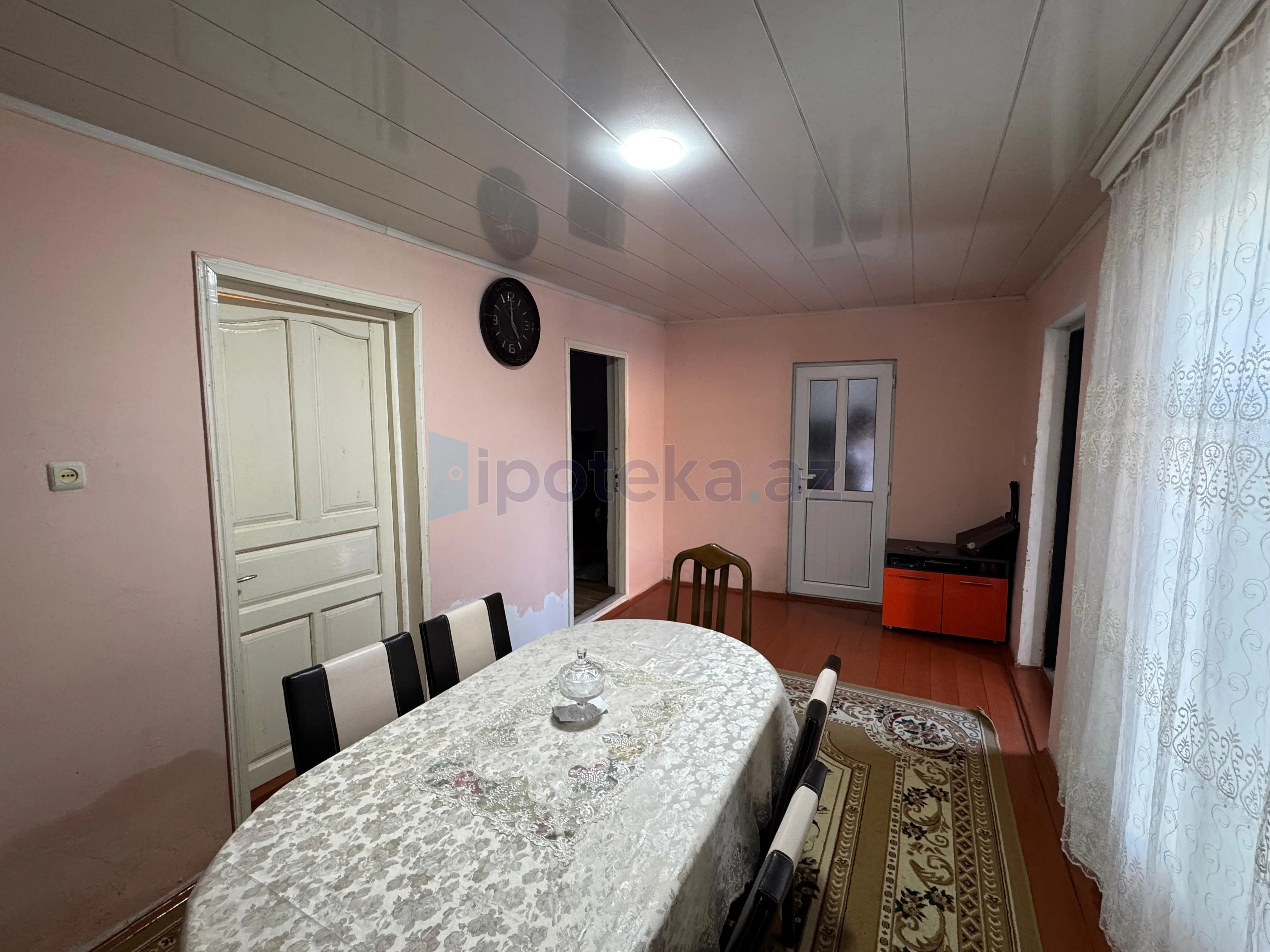 Suraxanı qəsəbəsi 2-ci Mədən küçəsi.