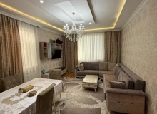 Satılır Şahmar Ələkbərov küçəsi