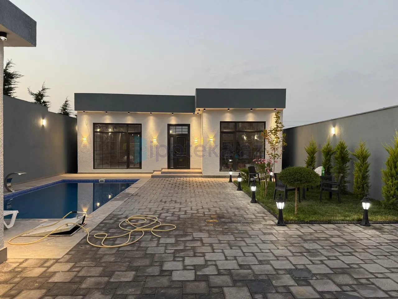 Görədil qəsəbəsi, Dəniz marketin yanı